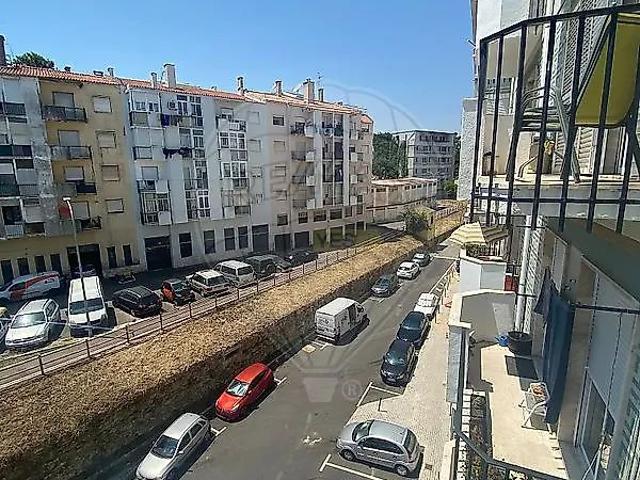 Apartment T2 in Águas Livres, Amadora