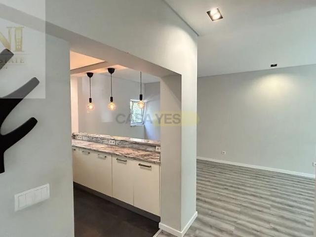 Apartment T2 in Alvalade, Lisboa