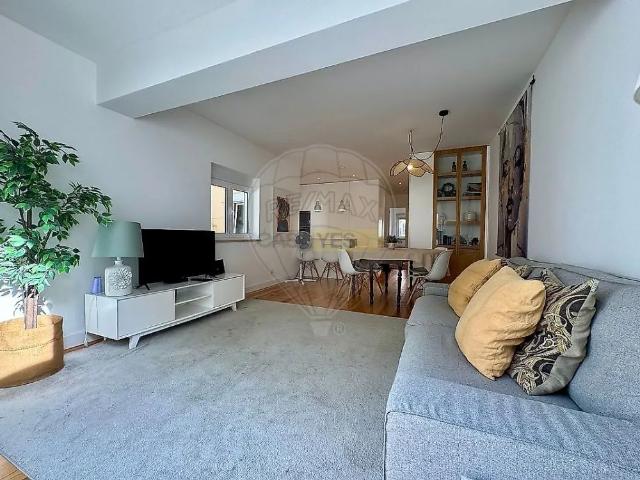 Apartment T2 in Algés, Linda a Velha e Cruz Quebrada Dafundo, Oeiras