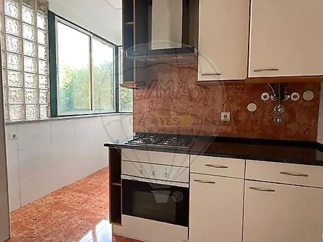 Apartment T2 in Algés, Linda a Velha e Cruz Quebrada Dafundo, Oeiras