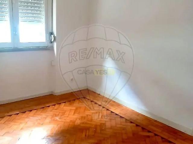 Apartment T2 in Algés, Linda a Velha e Cruz Quebrada Dafundo, Oeiras