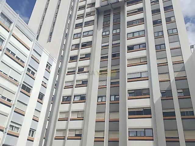 Apartment T2 in Algés, Linda a Velha e Cruz Quebrada Dafundo, Oeiras
