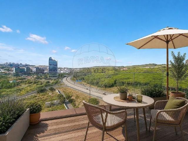 Apartment T2 in Algés, Linda a Velha e Cruz Quebrada Dafundo, Oeiras