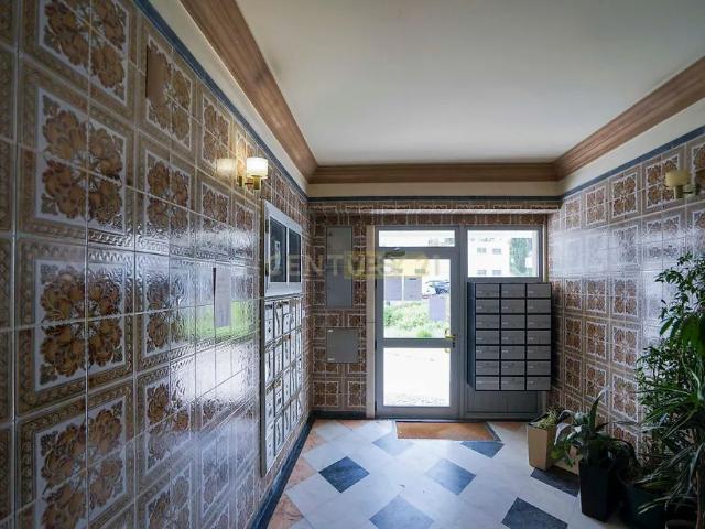 Apartment T2 in Algés, Linda a Velha e Cruz Quebrada Dafundo, Oeiras