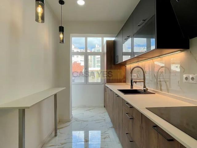 Apartment T2 in Almada, Cova da Piedade, Pragal e Cacilhas, Almada