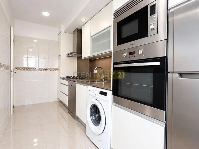 Apartment T2 in Almada, Cova da Piedade, Pragal e Cacilhas, Almada