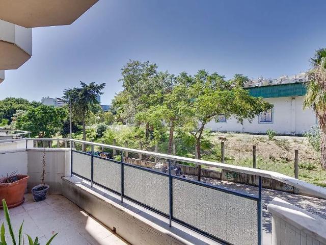 Apartment T2 in Almada, Cova da Piedade, Pragal e Cacilhas, Almada