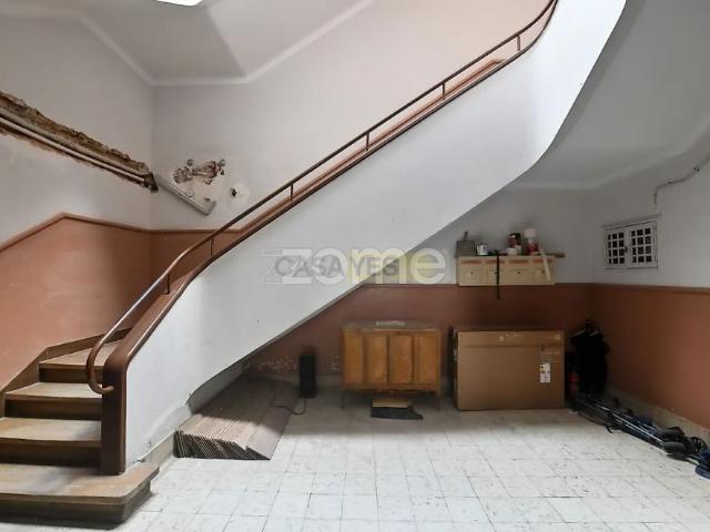 Apartment T2 in Areeiro, Lisboa
