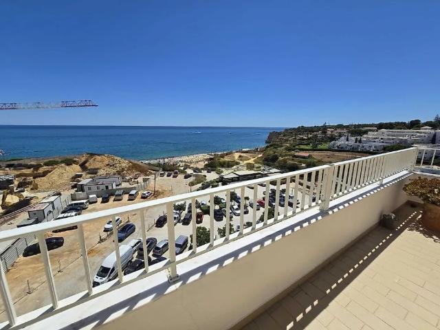 Apartment T2 in Armação de Pêra, Silves