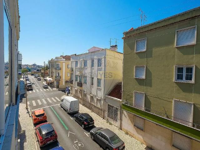 Apartment T2 in Avenidas Novas, Lisboa