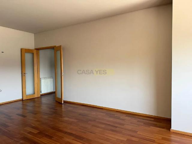 Apartment T2 in Barcelos, Vila Boa e Vila Frescainha São Martinho e São Pedro, Barcelos