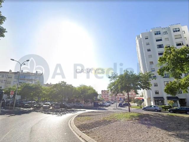 Apartment T2 in Benfica, Lisboa