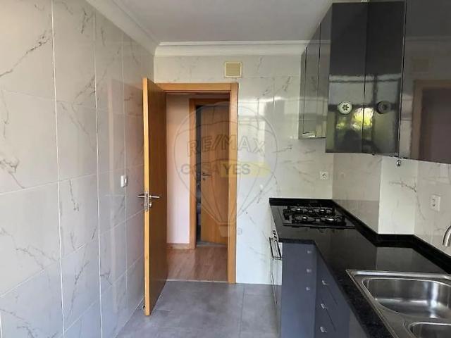 Apartment T2 in Benfica, Lisboa