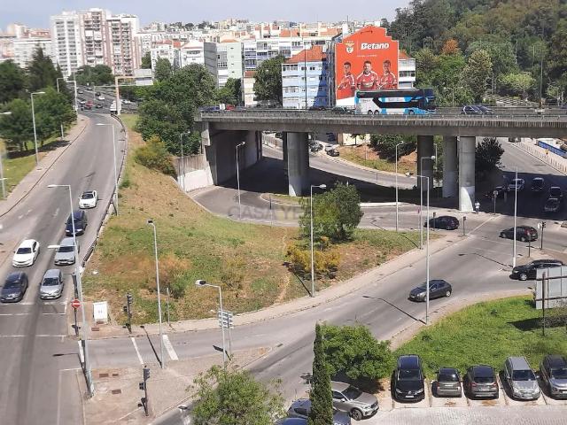 Apartment T2 in Benfica, Lisboa