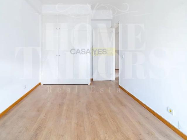 Apartment T2 in Benfica, Lisboa