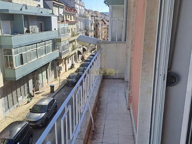 Apartment T2 in Benfica, Lisboa