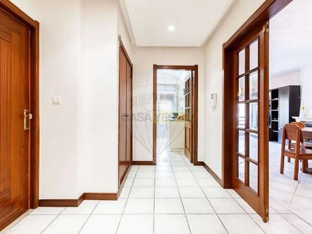 Apartment T2 in Gulpilhares e Valadares, Vila Nova de Gaia