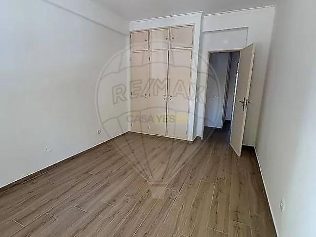 Apartment T2 in Encosta do Sol, Amadora