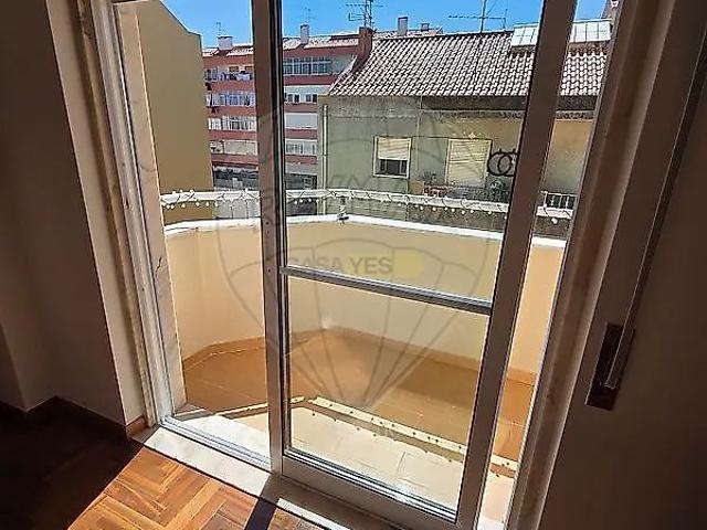 Apartment T2 in Encosta do Sol, Amadora