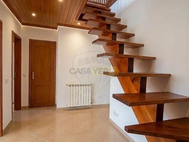 Apartment T2 in Eiras e São Paulo de Frades, Coimbra