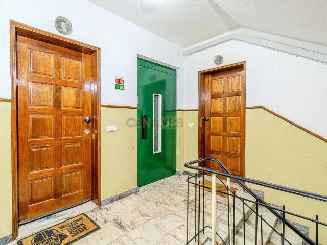 Apartment T2 in Faro Sé e São Pedro, Faro