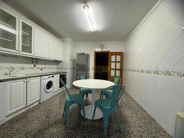 Apartment T2 in Faro Sé e São Pedro, Faro