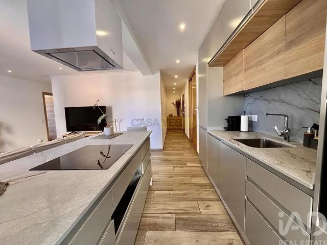 Apartment T2 in Faro Sé e São Pedro, Faro