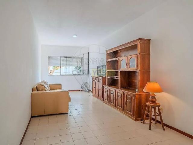 Apartment T2 in Faro Sé e São Pedro, Faro