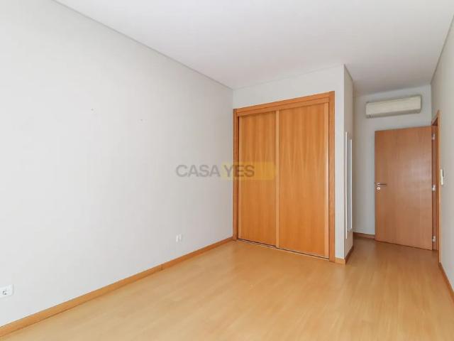 Apartment T2 in Odivelas, Odivelas