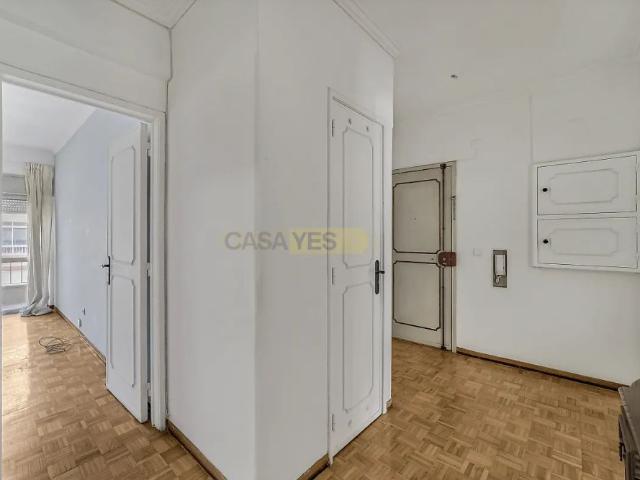 Apartment T2 in Odivelas, Odivelas