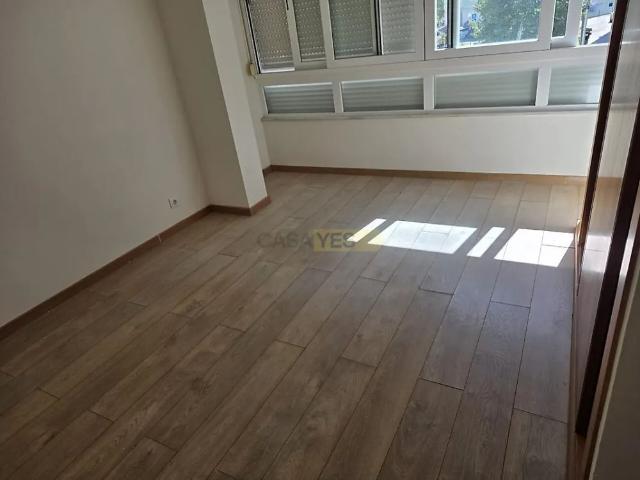 Apartment T2 in Odivelas, Odivelas
