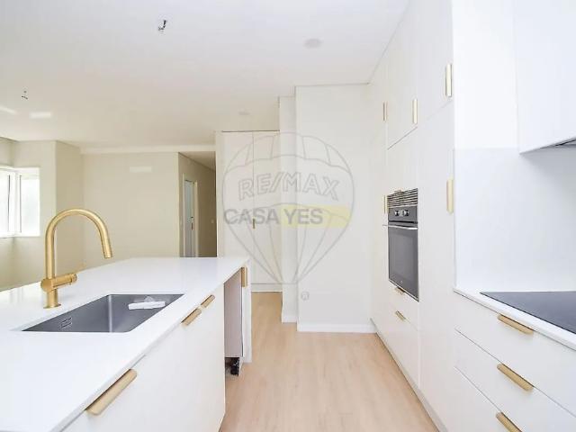 Apartment T2 in Oeiras e São Julião da Barra, Paço de Arcos e Caxias, Oeiras