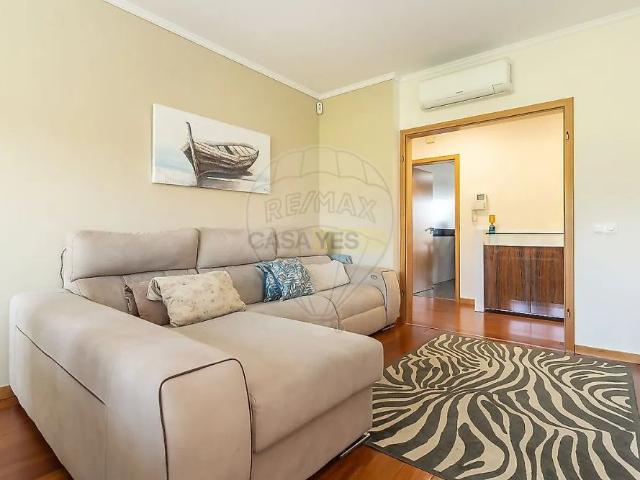 Apartment T2 in Oeiras e São Julião da Barra, Paço de Arcos e Caxias, Oeiras