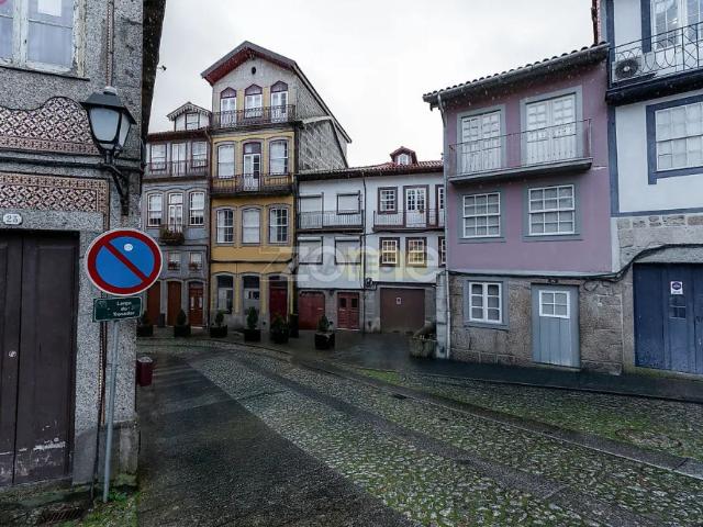 Apartment T2 in Oliveira, São Paio e São Sebastião, Guimarães