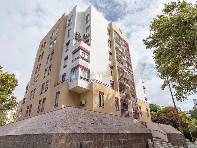 Apartment T2 in Lumiar, Lisboa