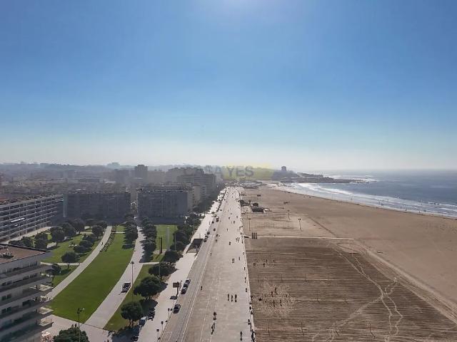 Apartment T2 in Matosinhos e Leça da Palmeira, Matosinhos