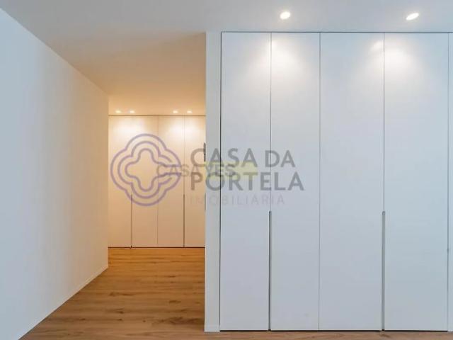 Apartment T2 in Mafamude e Vilar do Paraíso, Vila Nova de Gaia
