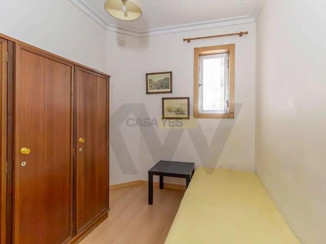 Apartment T2 in Mafamude e Vilar do Paraíso, Vila Nova de Gaia