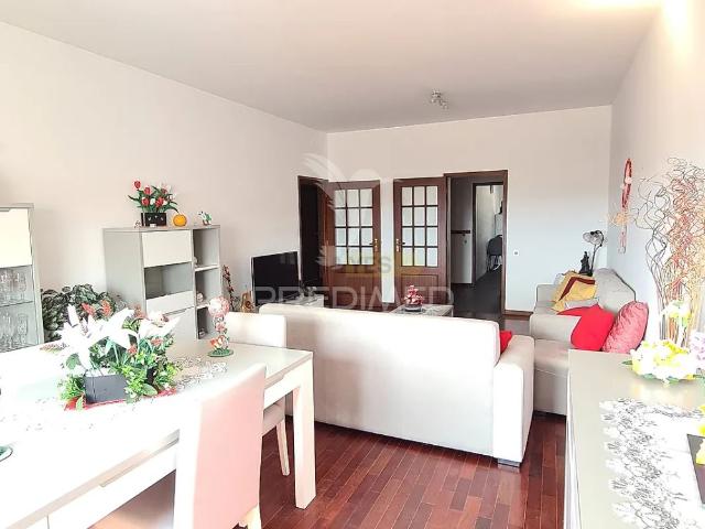 Apartment T2 in Mafamude e Vilar do Paraíso, Vila Nova de Gaia