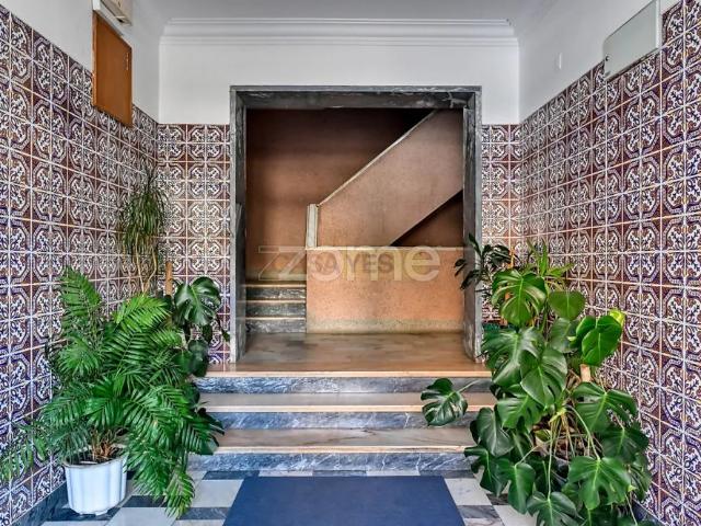 Apartment T2 in Mina de Água, Amadora