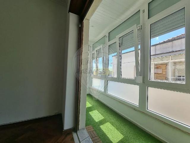 Apartment T2 in Mina de Água, Amadora