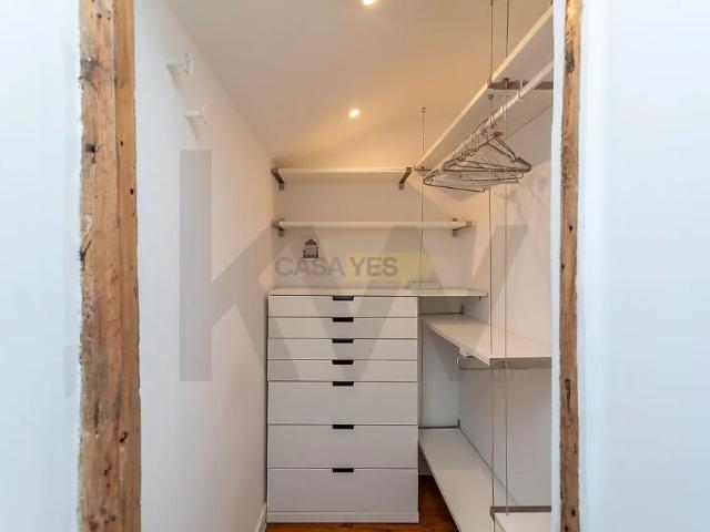 Apartment T2 in Misericórdia, Lisboa