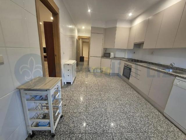 Apartment T2 in São Mamede de Infesta e Senhora da Hora, Matosinhos