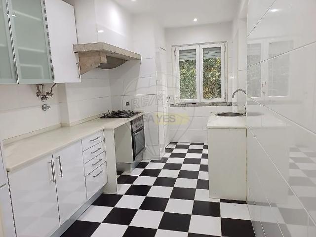 Apartment T2 in São Domingos de Benfica, Lisboa