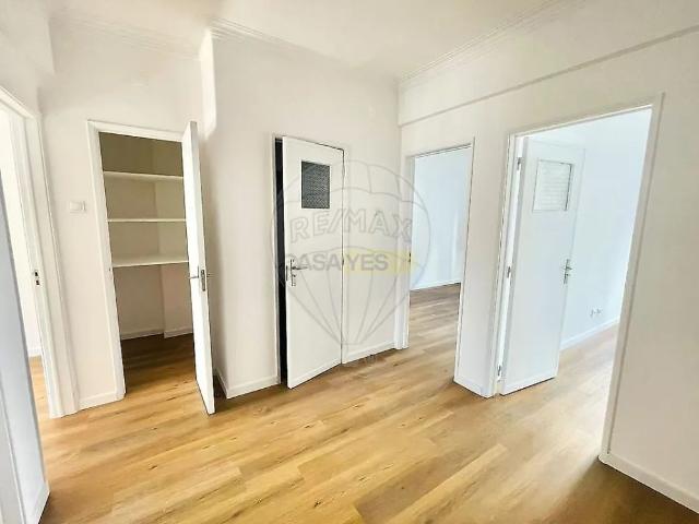 Apartment T2 in São Domingos de Benfica, Lisboa