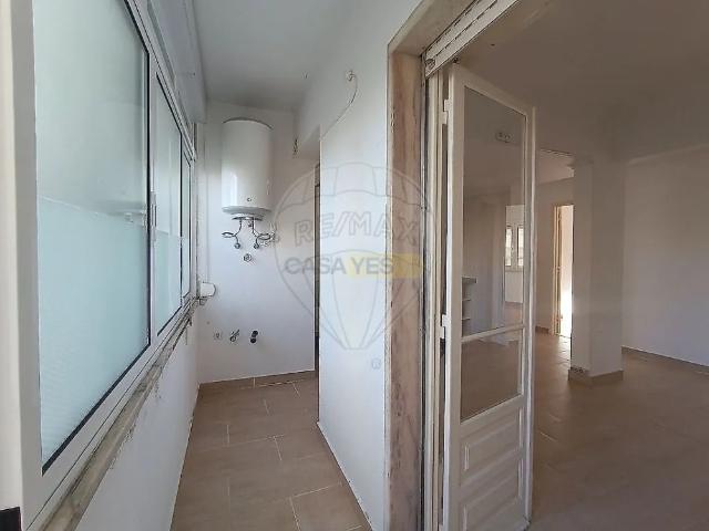 Apartment T2 in São Domingos de Benfica, Lisboa