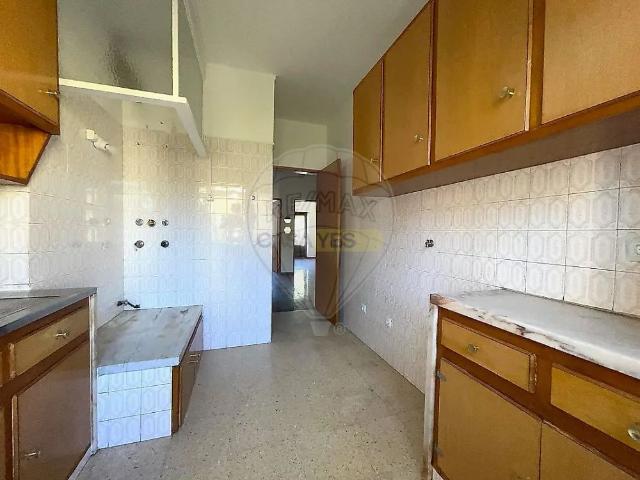 Apartment T2 in São Domingos de Benfica, Lisboa