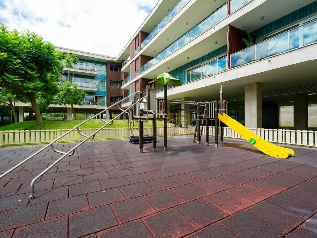 Apartment T2 in Sacavém e Prior Velho, Loures