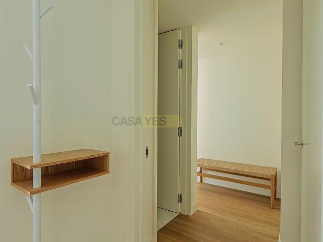 Apartment T2 in Santo António, Lisboa