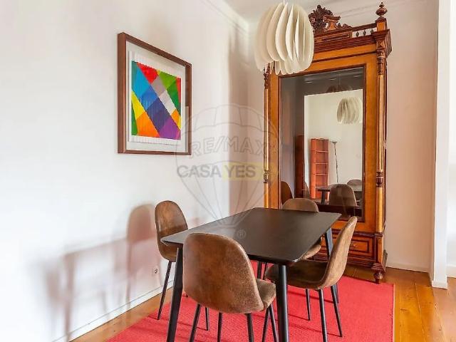 Apartment T2 in Santo António, Lisboa
